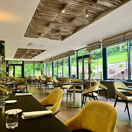 Maison d'hôtes Richard Lequet Domaine Gastronomique Du Val D Atur 4*